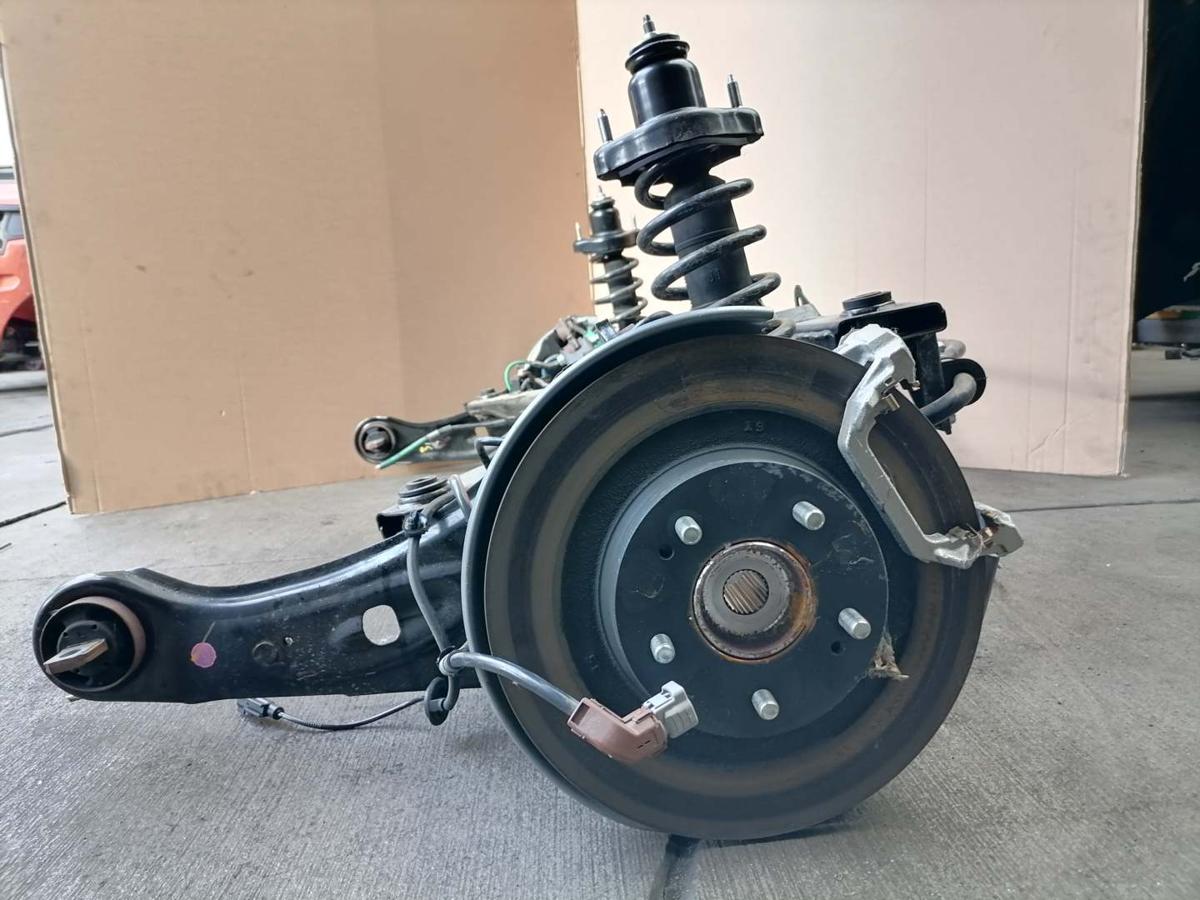 Mitsubishi Eclipse Cross original Hinterachse mit Lenker und Lager 2.4 72kw Allrad Bj.2023